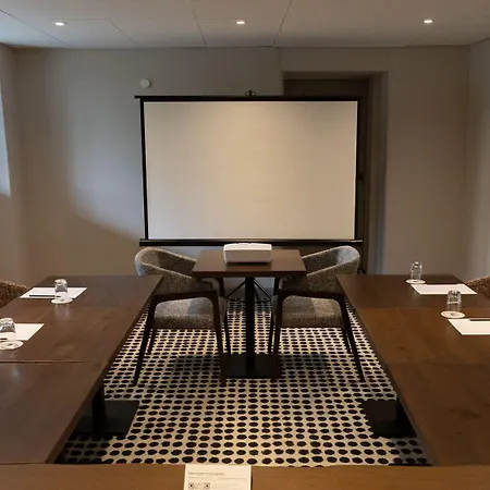 Valaisia Montana, A Faern Collection