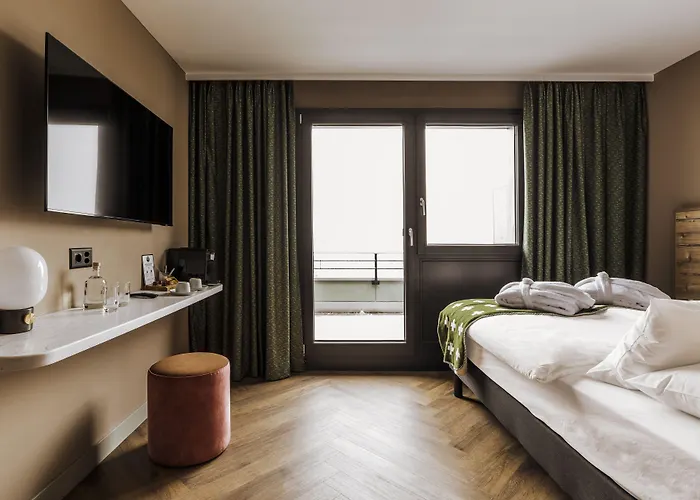 Valaisia Montana, A Faern Collection 克莱恩 蒙塔纳