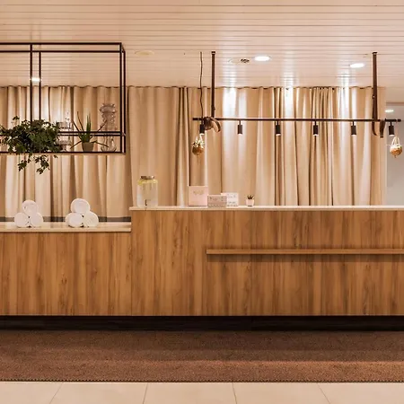 Valaisia Montana, A Faern Collection